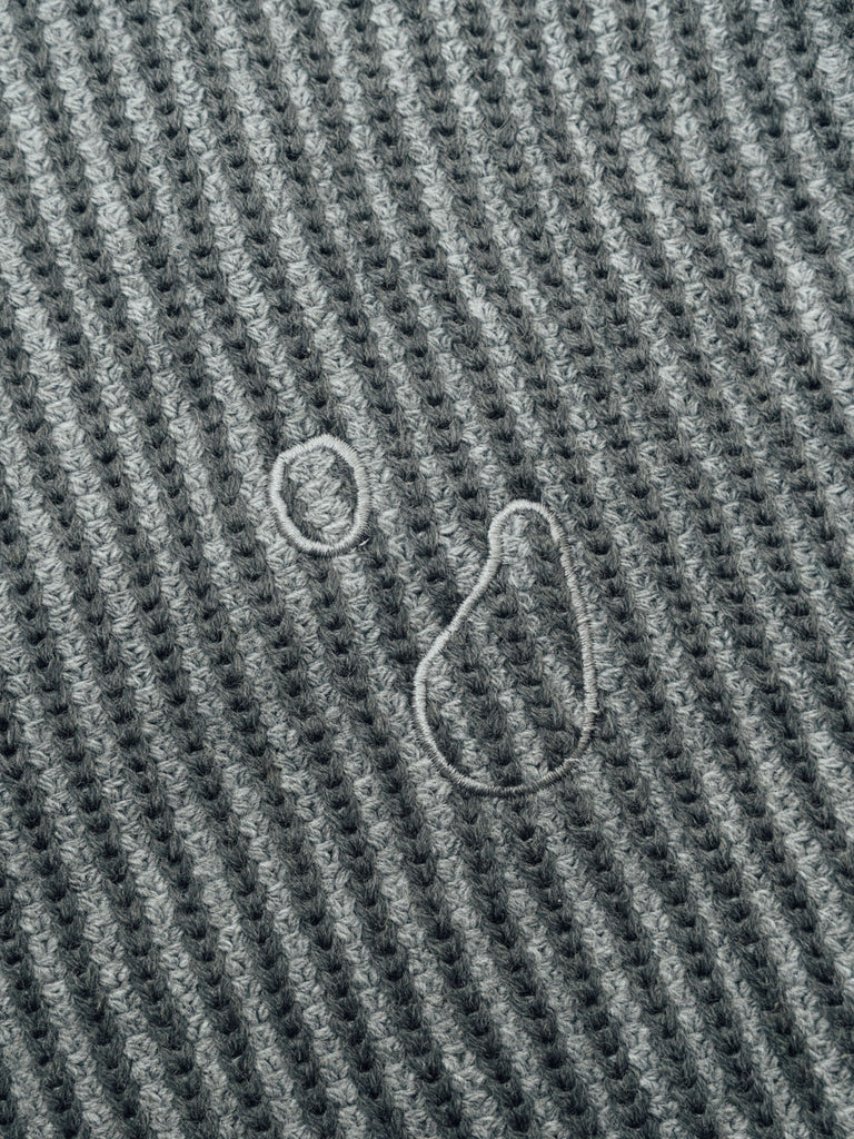 Tau | Reversible Knitted Sweater Dark Grey - maezen