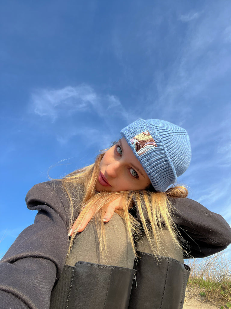 The Embrace | Beanie Blue - maezen