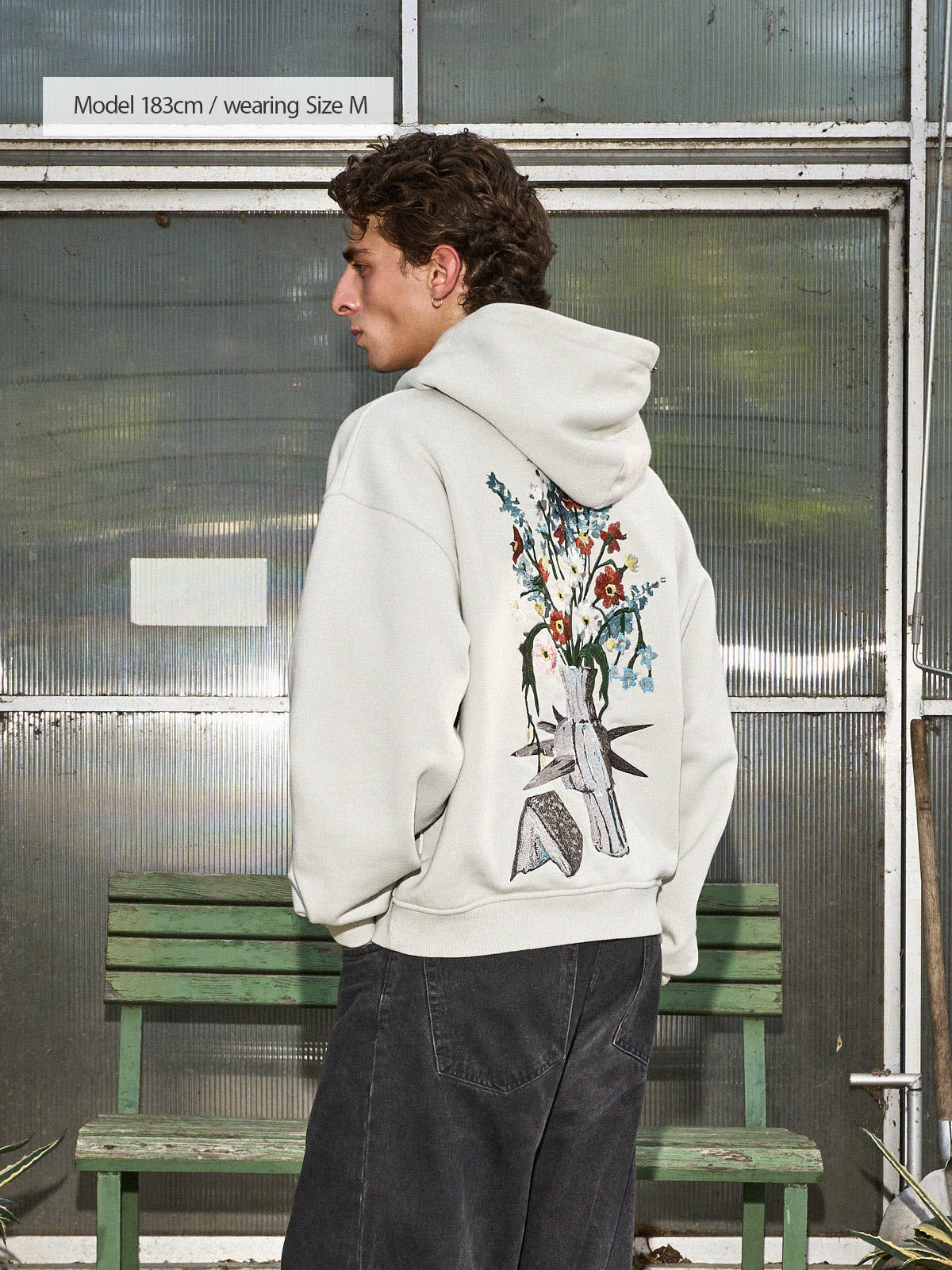 Beauty in Resistance | Zip-Hoodie Light Grey – maezen