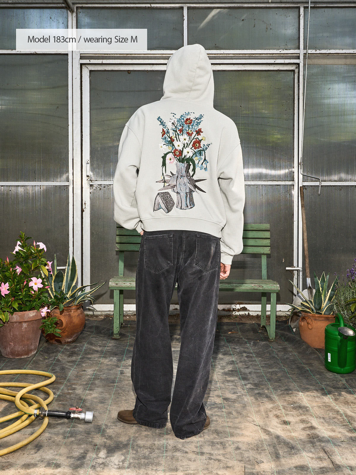 Beauty in Resistance | Zip-Hoodie Light Grey – maezen