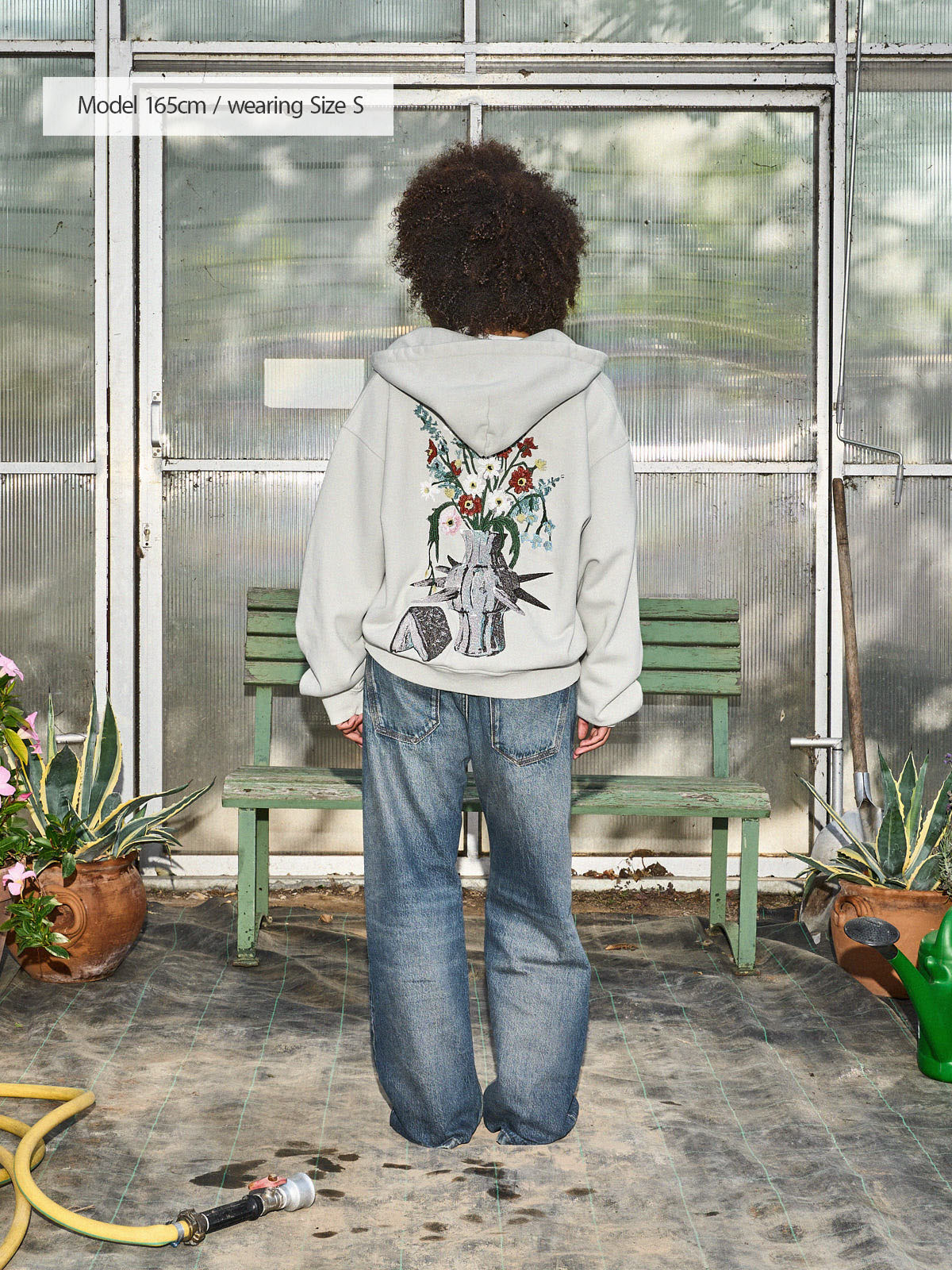 Beauty in Resistance | Zip-Hoodie Light Grey – maezen