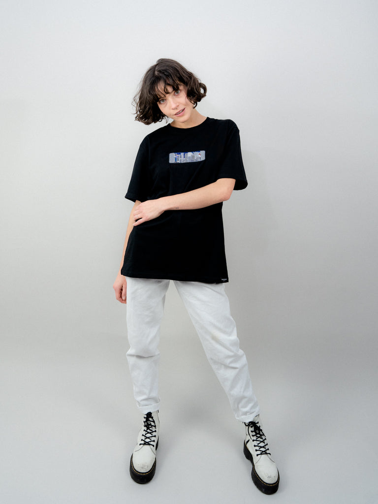 Whispers in the City Noise | T-Shirt - maezen